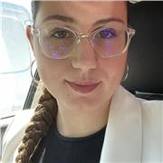 Studentessa universitaria bilingue offre lezioni di francese, italiano, inglese e spagnolo base